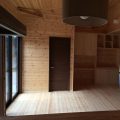 広々リビングの平屋のリビング２|新島村の注文住宅,ログハウスのような木の家を低価格で建てるならエイ・ワン