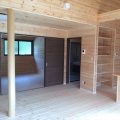 広々リビングの平屋の内装５|新島村の注文住宅,ログハウスのような木の家を低価格で建てるならエイ・ワン