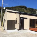 広々リビングの平屋の外観２|新島村の注文住宅,ログハウスのような木の家を低価格で建てるならエイ・ワン