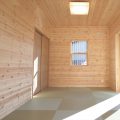 家族で暮らすナチュラルテイストの平屋の和室２｜かすみがうら市の注文住宅,ログハウスのような木の家を低価格で建てるならエイ・ワン