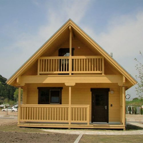 大子町のログハウス｜明るいメープル色の家