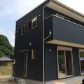 オールアース二階建ての外観|石岡市の注文住宅,ログハウスのような木の家を低価格で建てるならエイ・ワン