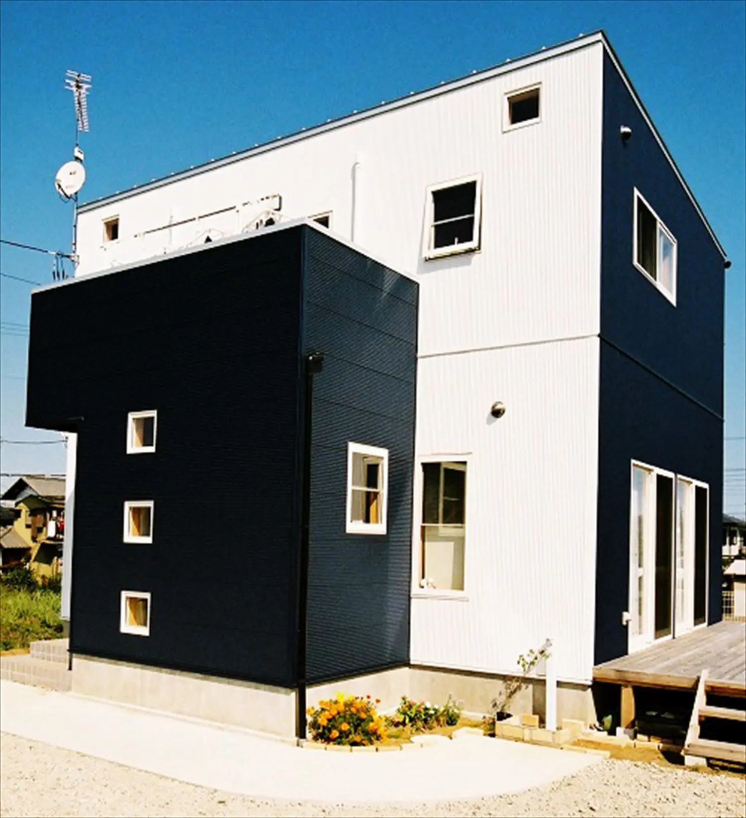 石岡市の二階建て ガルバリウム外壁住宅 石岡市の二階建て ガルバリウム外壁住宅