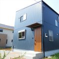 薪ストーブ付きログハウス風,二階建ての外観３|つくば市の注文住宅,ログハウスのような木の家を低価格で建てるならエイ・ワン