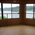 湖の畔に建つログハウスから眺める景色|鉾田市の注文住宅,ログハウスのような木の家を低価格で建てるならエイ・ワン