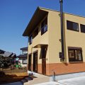 薪ストーブ付き二階建ての外観|土浦市の注文住宅,ログハウスのような木の家を低価格で建てるならエイ・ワン