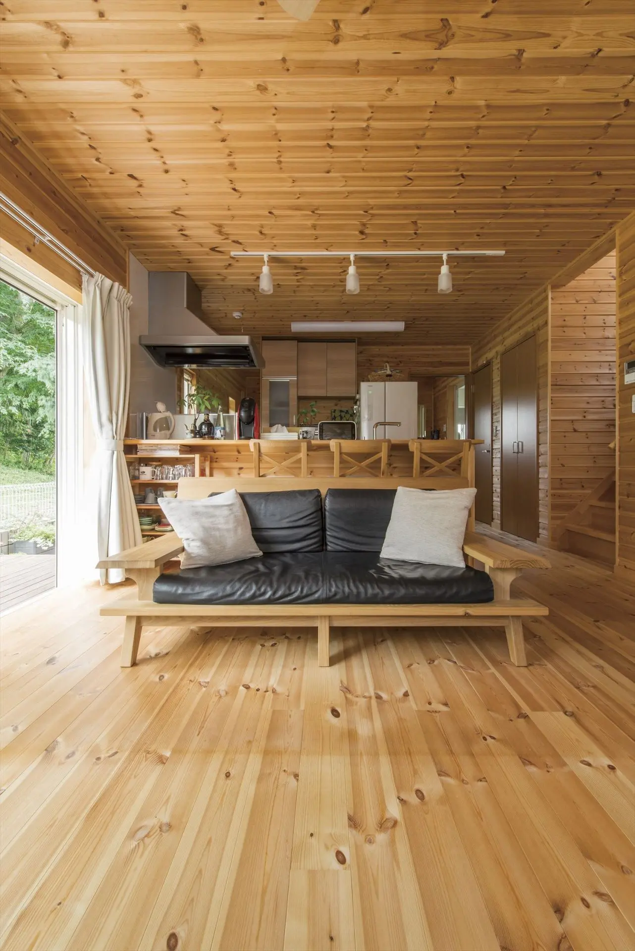 天然無垢材はどんな部屋にあう? | ログハウスのような木の家を低価格