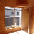 黒い外壁の四角い家の洋室２|茨城県土浦市の注文住宅,ログハウスのような木の家を低価格で建てるならエイ・ワン