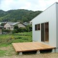 平屋のウッドデッキ｜伊豆市の注文住宅,ログハウスのような低価格住宅を建てるならエイ・ワン