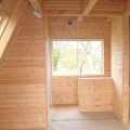 三角形のユニークな二階建ての内装｜成田市の注文住宅,ログハウスのような低価格住宅を建てるならエイ・ワン