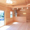 ブラック外観の平屋の無垢材空間｜常陸太田市の注文住宅,ログハウスのような低価格住宅を建てるならエイ・ワン