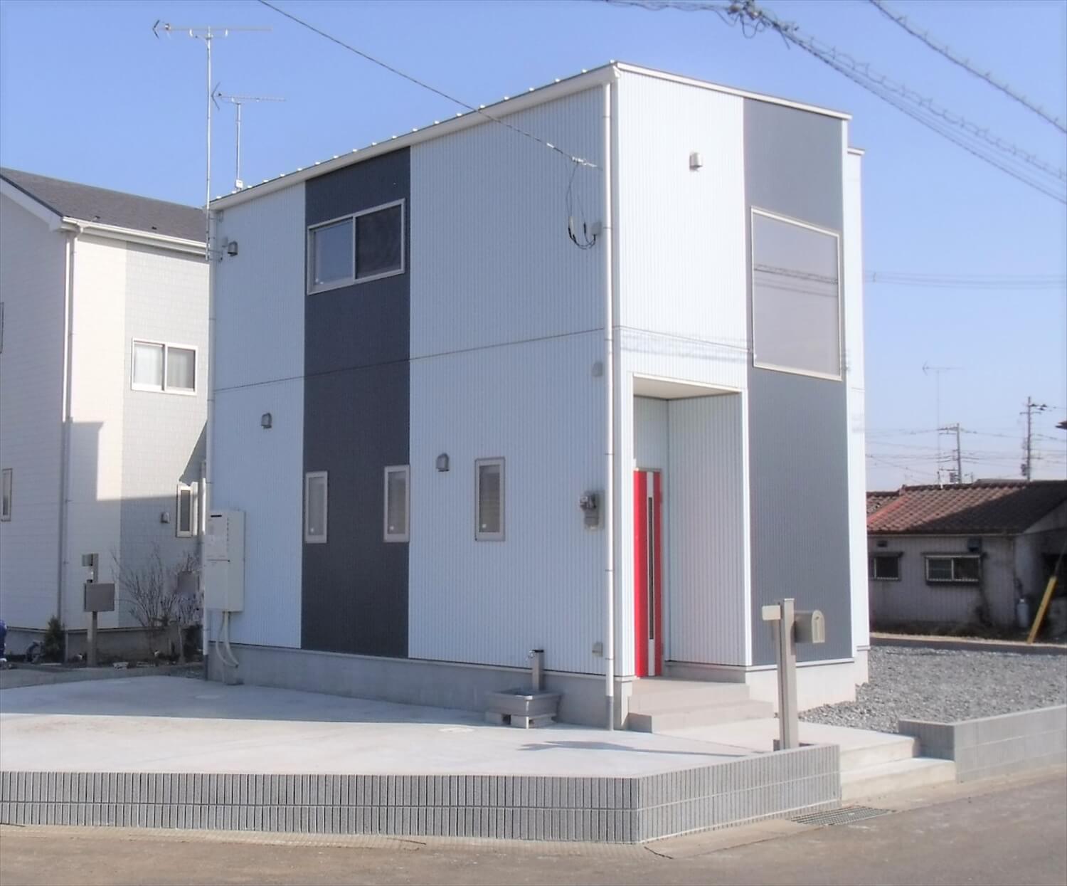 賃貸タイプの二階建ての外観｜つくばみらい市の注文住宅,ログハウスのような低価格住宅を建てるならエイ・ワン