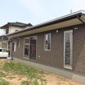 モダンな無垢材平屋の外観2｜水戸市の注文住宅,ログハウスのような低価格住宅を建てるならエイ・ワン