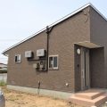 モダンな無垢材平屋の外観｜水戸市の注文住宅,ログハウスのような低価格住宅を建てるならエイ・ワン