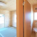 掘りごたつのある平屋のトイレ｜行方市の注文住宅,ログハウスのような低価格住宅を建てるならエイ・ワン