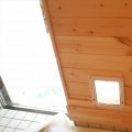 平屋の屋内ペットドア｜上野原市の注文住宅,ログハウスのような低価格住宅を建てるならエイ・ワン