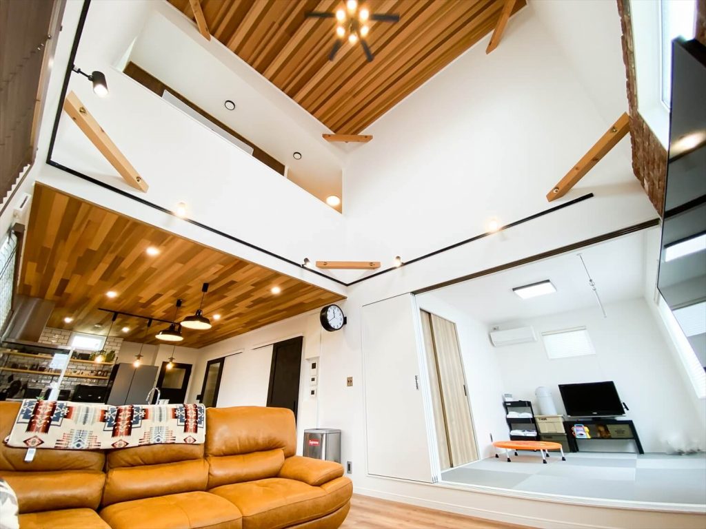 2階建てデザイン住宅のリビング