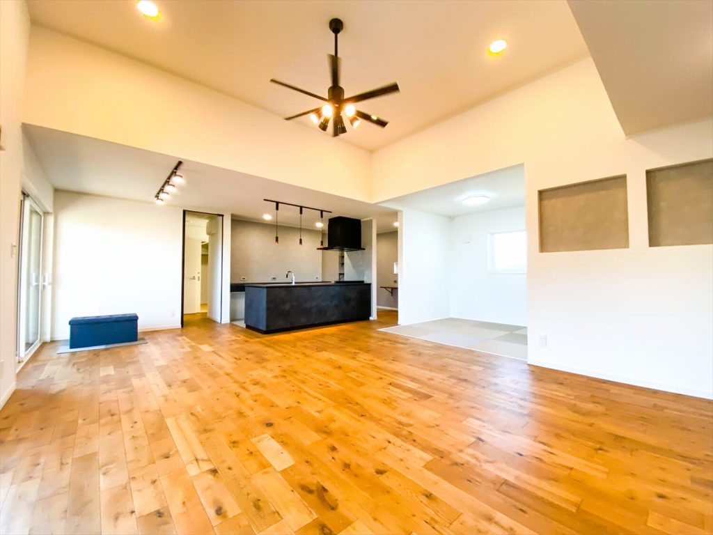 吹き抜けの平屋のリビング