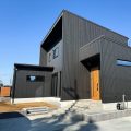 外観｜水戸市の「家事ラク動線＋大空間リビング」おうちカフェが楽しめる４LDK平屋