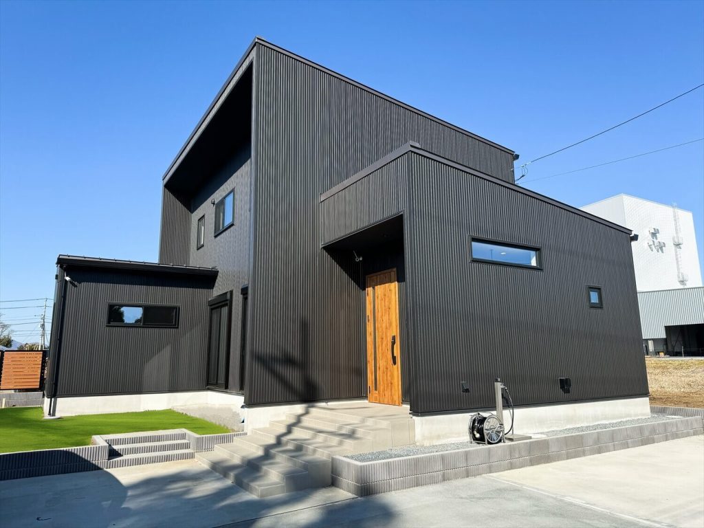 2階建てデザイン住宅の外観