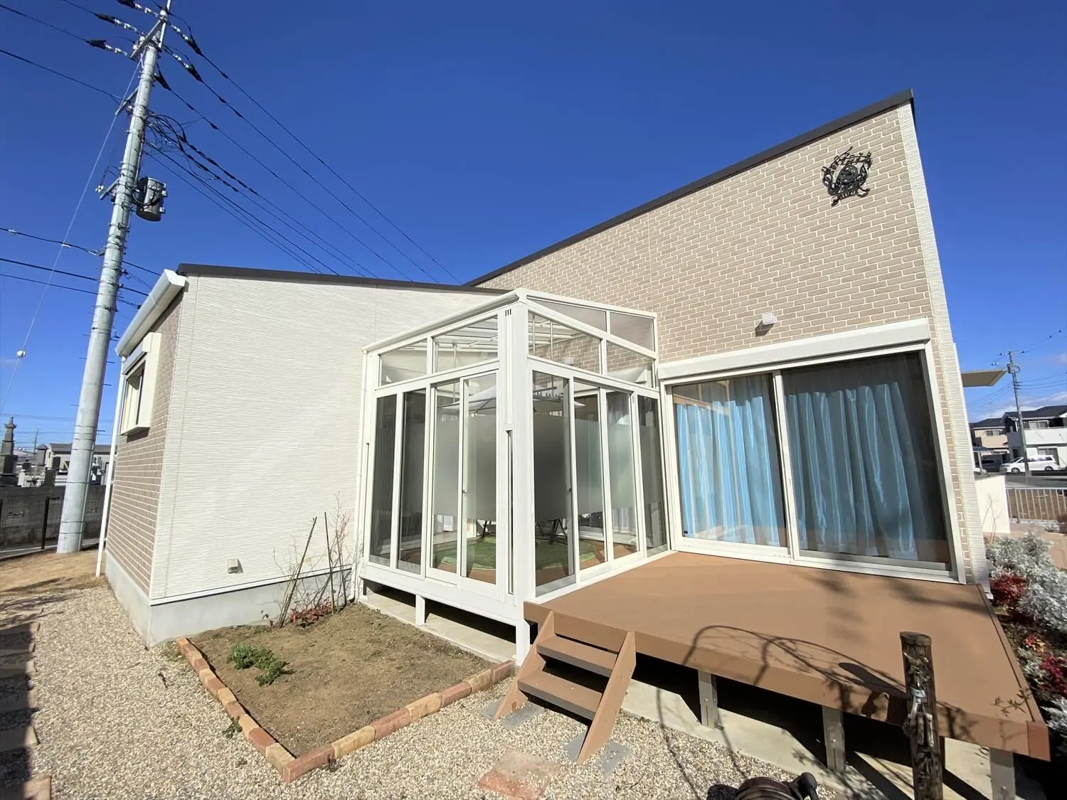 ウッドデッキのある平屋の実例　土浦市の平屋｜防音室のある暮らしやすい家