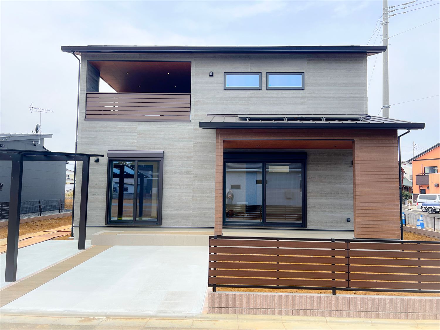 外観｜【39坪/４LDK/二階建て】インナーバルコニー×家事ラク動線
