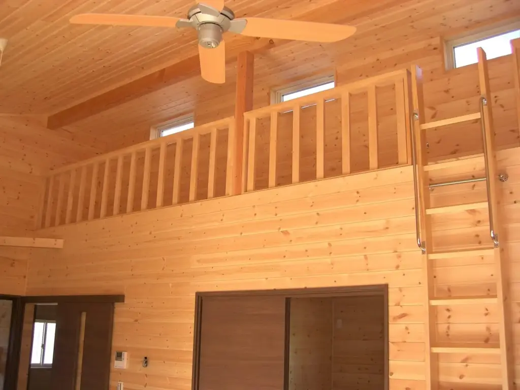 水戸市の平屋|ウッドデッキとロフトのある家