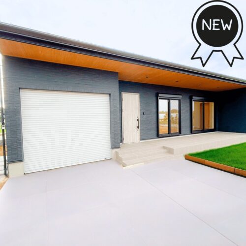 【35坪/鉾田市/3LDK】ビルトインガレージ×深い軒×ランドリー