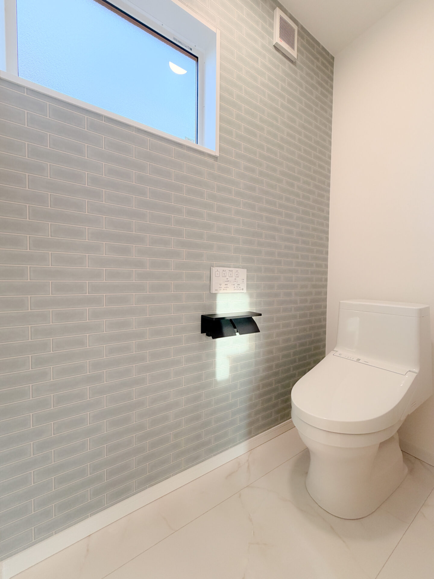 手洗い器を設けず、すっきりと掃除しやすいトイレ空間