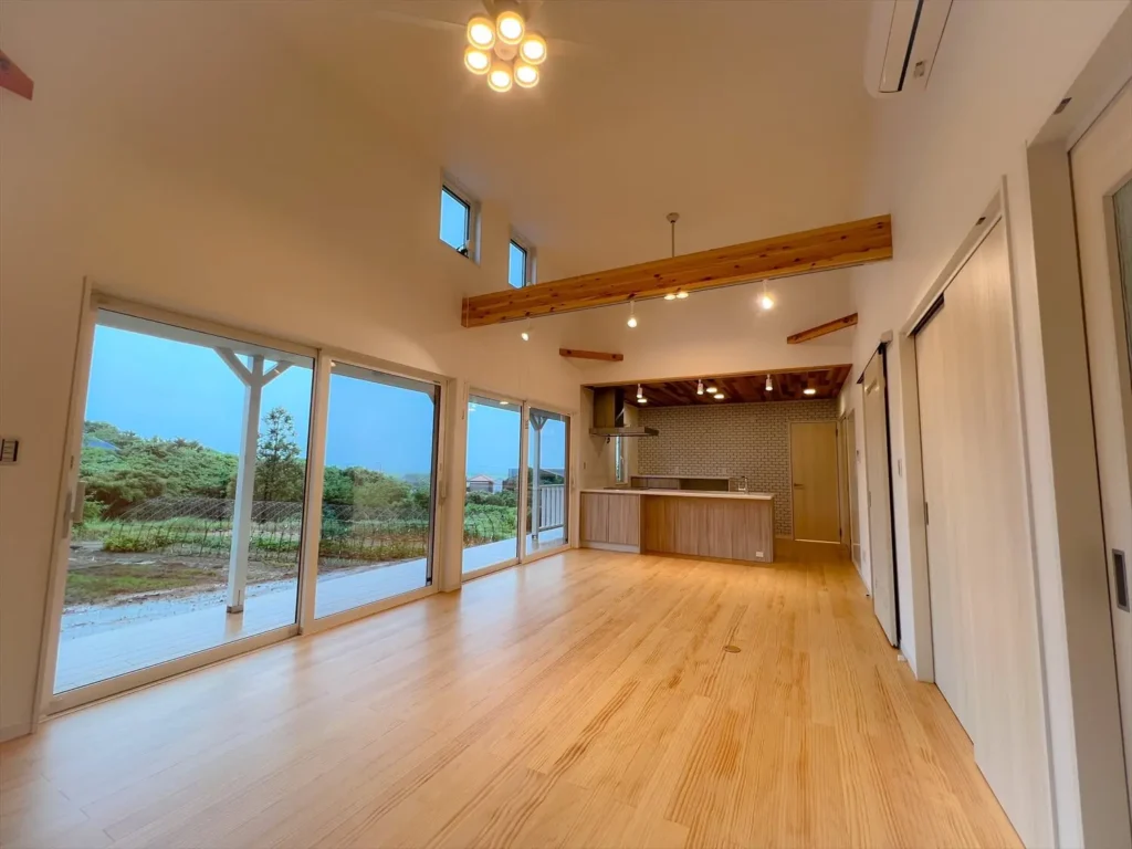 平屋, サーファーズハウス, 家事ラク住宅 【29坪/3LDK/行方市】敷地を活かした開放感あふれるサーファーズハウス