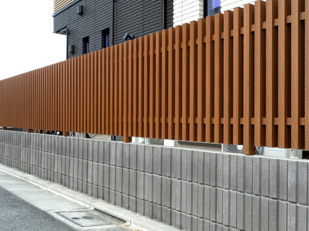 費用を大きく左右するのは本体価格より「総額(付帯工事)」