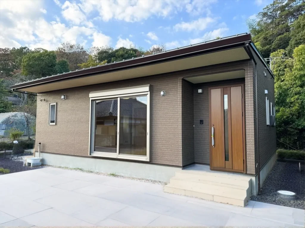 平屋, シンプルモダンハウス 行方市の平屋|延床約20坪のコンパクトに暮らす平屋