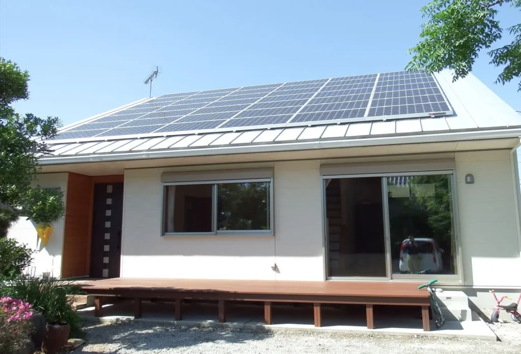 1.5階建ての外観